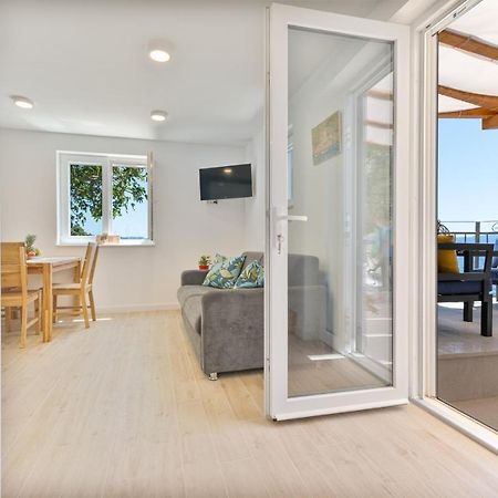 Seaside Cottage Maslina Gdinj Exterior photo