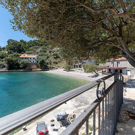 Seaside Cottage Maslina Gdinj Exterior photo
