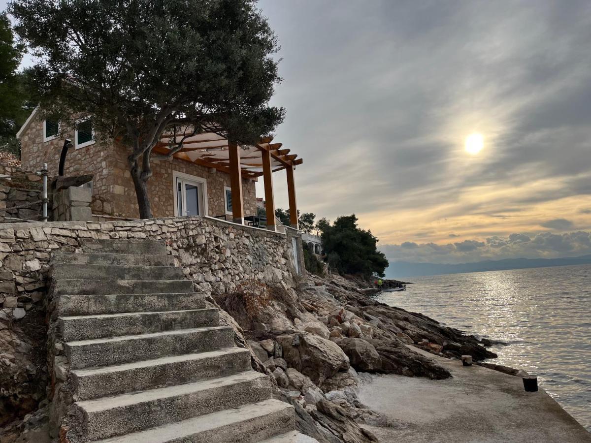Seaside Cottage Maslina Gdinj Exterior photo