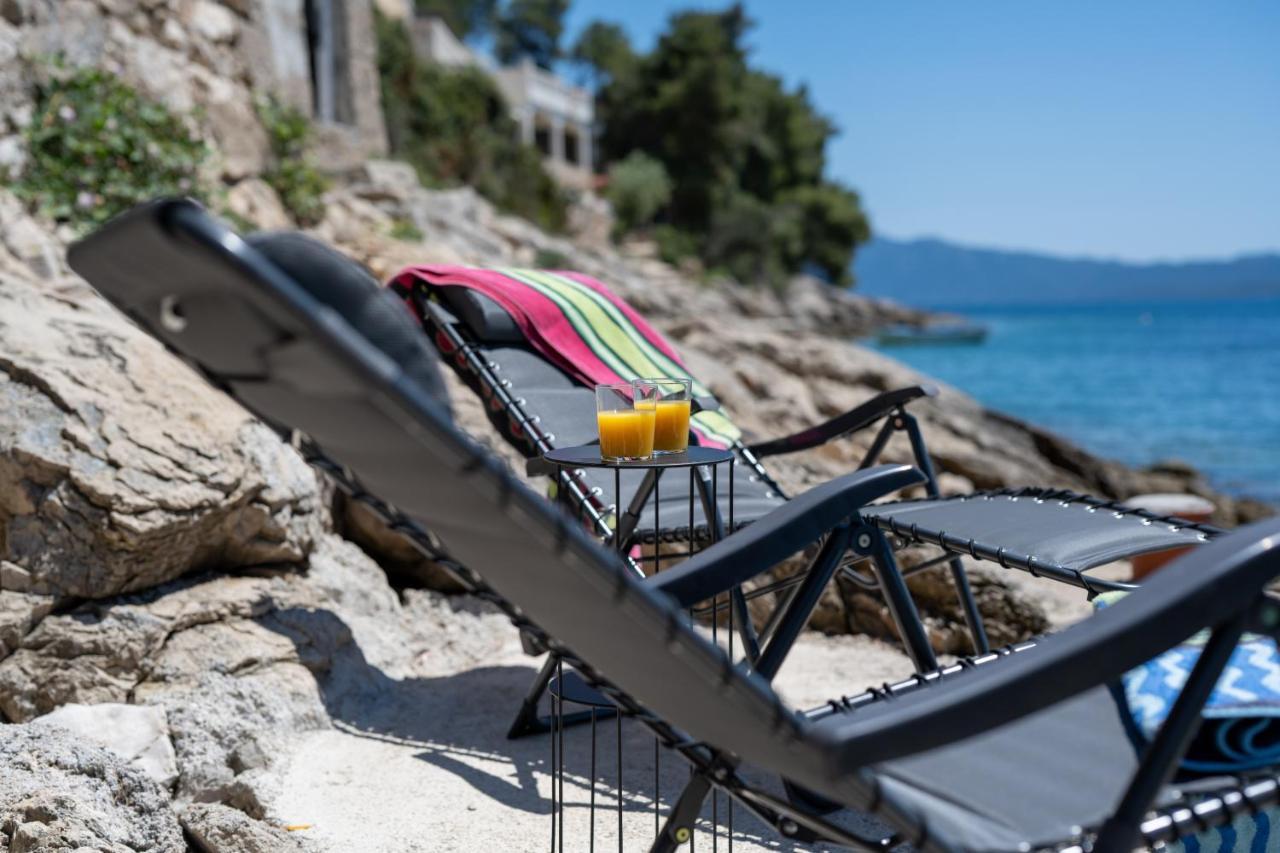 Seaside Cottage Maslina Gdinj Exterior photo